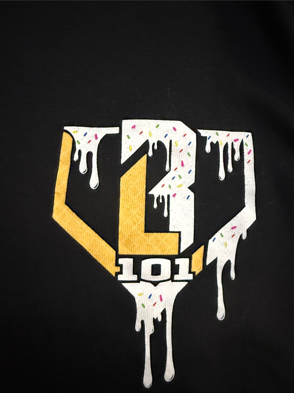 Baseball lifestyle Black Short-Sleeve Tee with Yellow & White Drip Logo